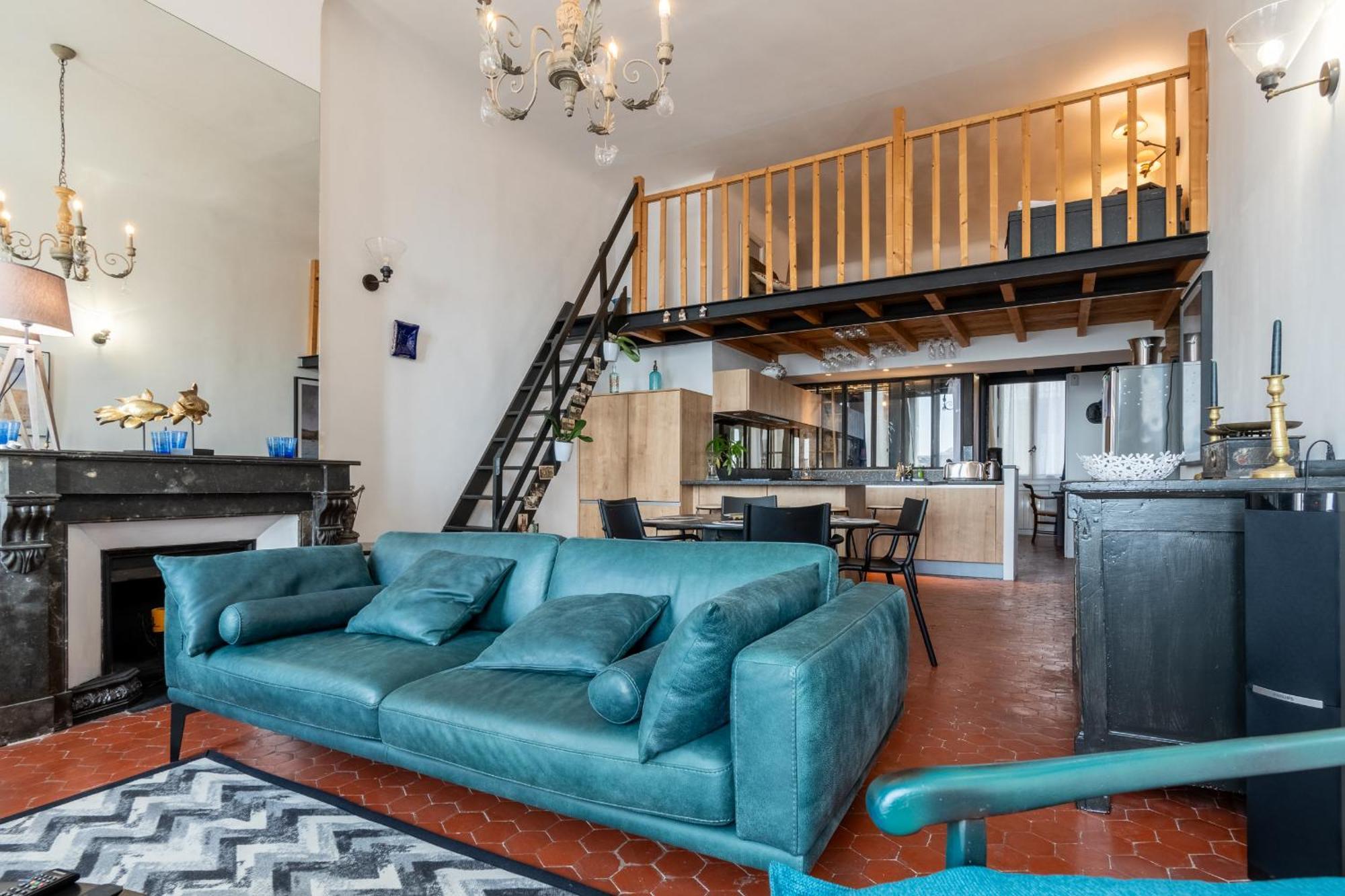 A 50m Et Face A La Mer, Proche Vieux Port -4 A 5 Pers - Classe 4 Etoiles - 80m2 * Marseilles