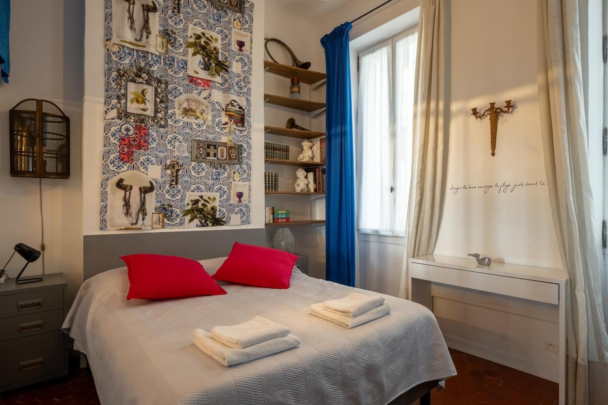 Apartment A 50m Et Face A La Mer, Proche Vieux Port -4 A 5 Pers - Classe 4 Etoiles - 80m2 Marseille